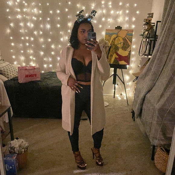 Victoria Secret Padded Bralette - Picture 2 of 2